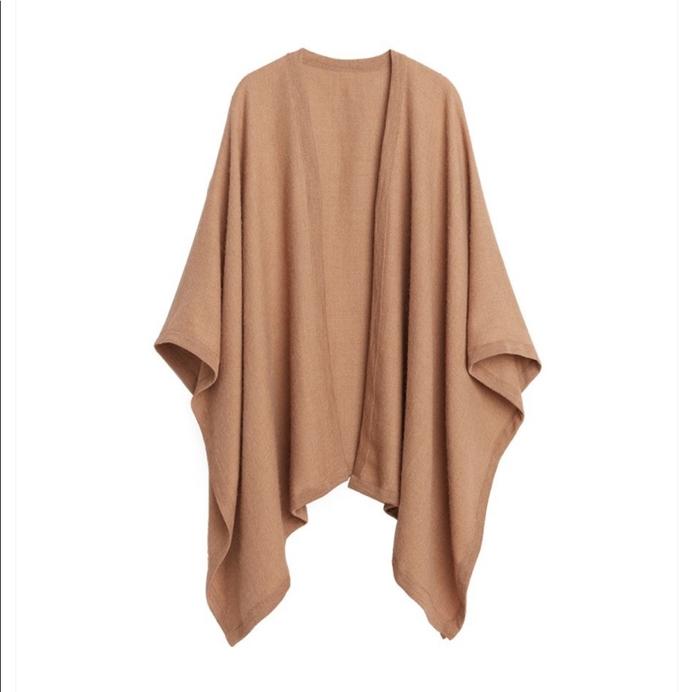 Cuyana baby alpaca cape